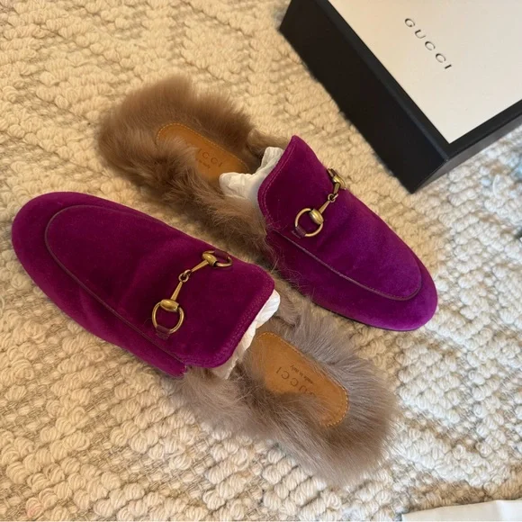 Gucci Velvet Fur-Lined Mules - Picture 6 of 6